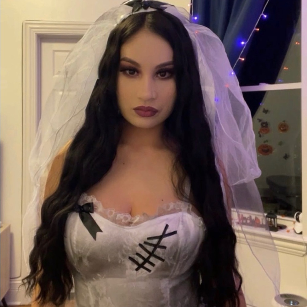 Zombie bride costume
